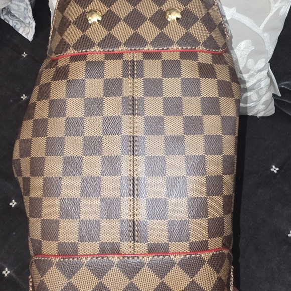 Louis Vuitton Caissa Hobo - Picture 6 of 9